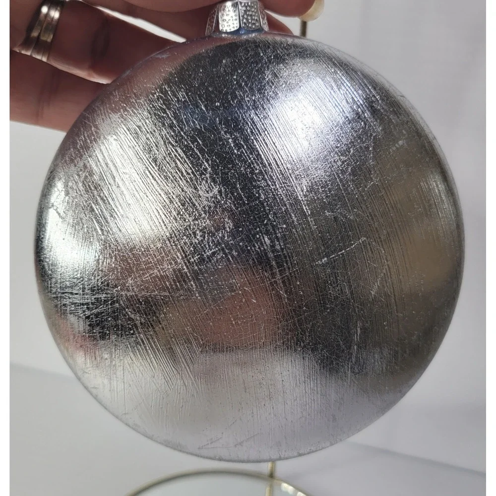 Roman Inc Christmas Ornament Winter Scene‎ Horses Barn Silver Disc 2011 NEW RARE